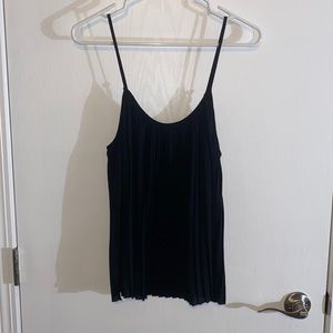 Decree Medium Black Pleated Tank